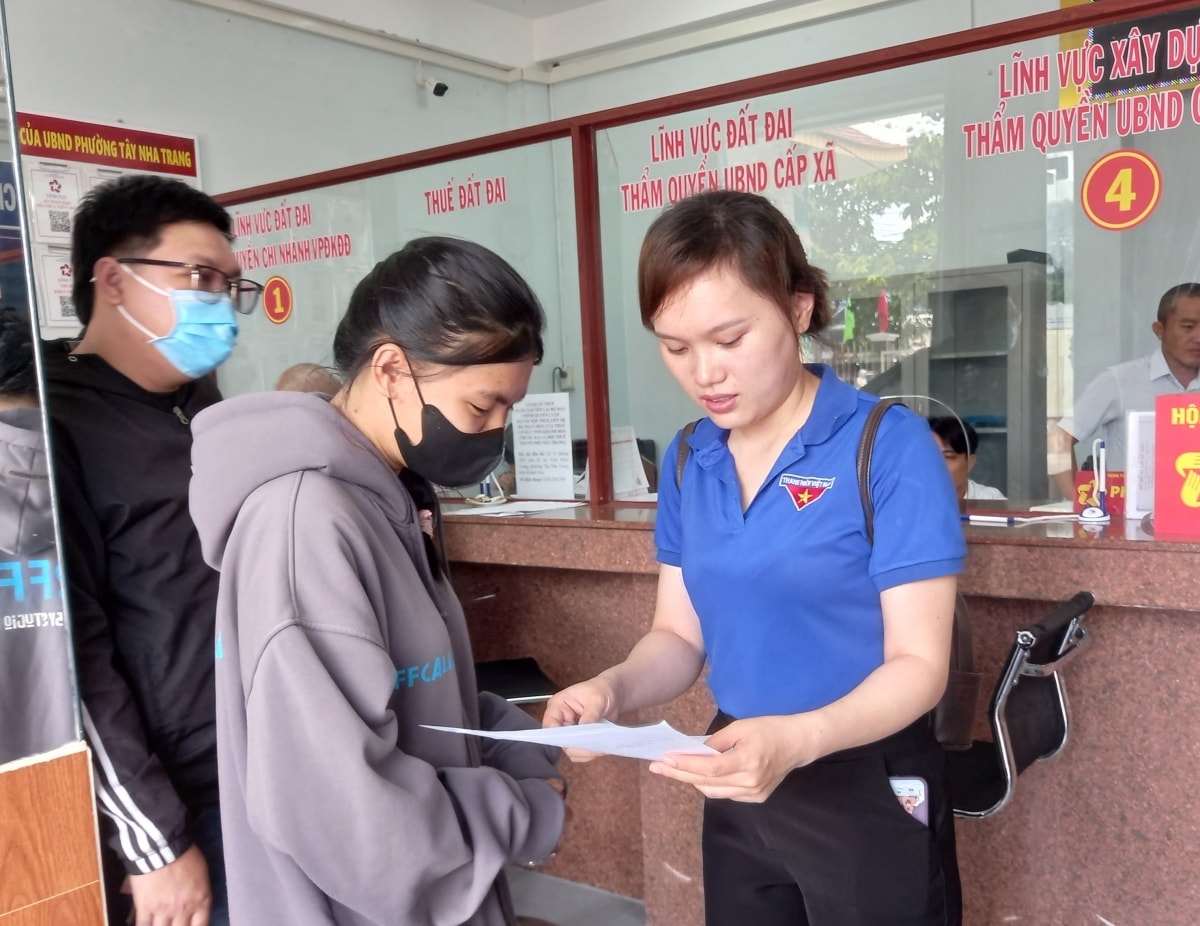 chuyển đổi số rút ngắn khoảng cách chính quyền 2 cấp ở khánh hòa hình ảnh 3 chuyen doi so rut ngan khoang cach chinh quyen 2 cap o khanh hoa hinh anh 3