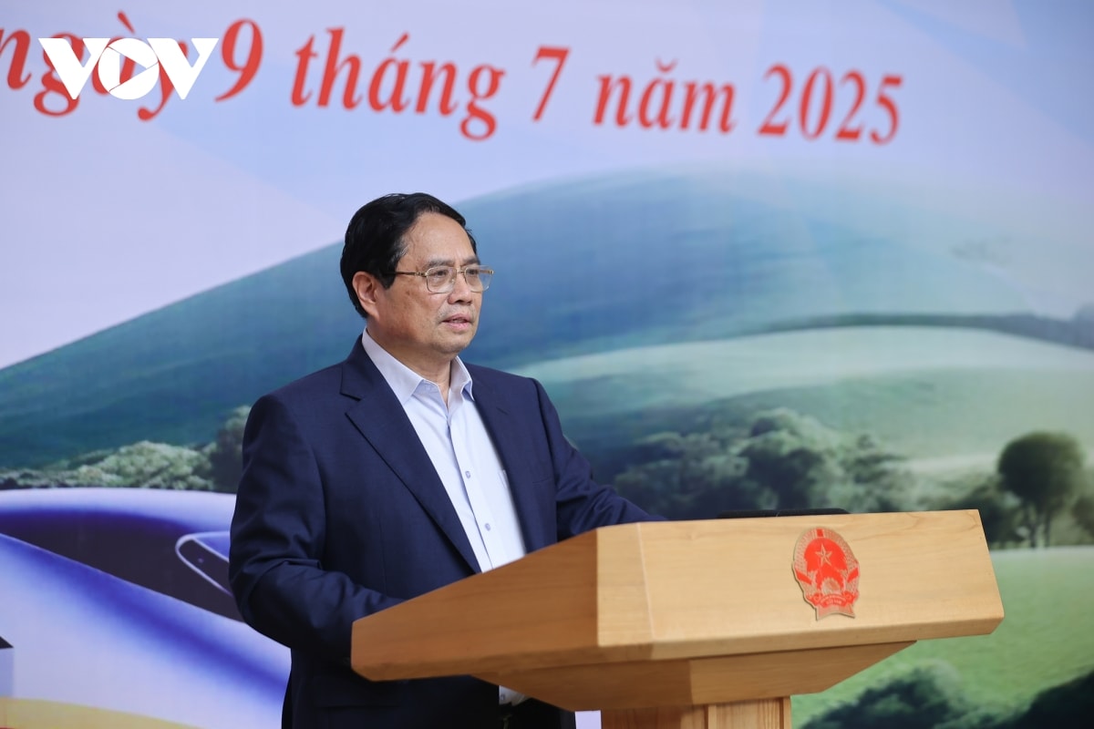 thủ tướng chủ trì hội nghị về các công trình, dự án đường sắt hình ảnh 2 thu tuong chu tri hoi nghi ve cac cong trinh, du an duong sat hinh anh 2