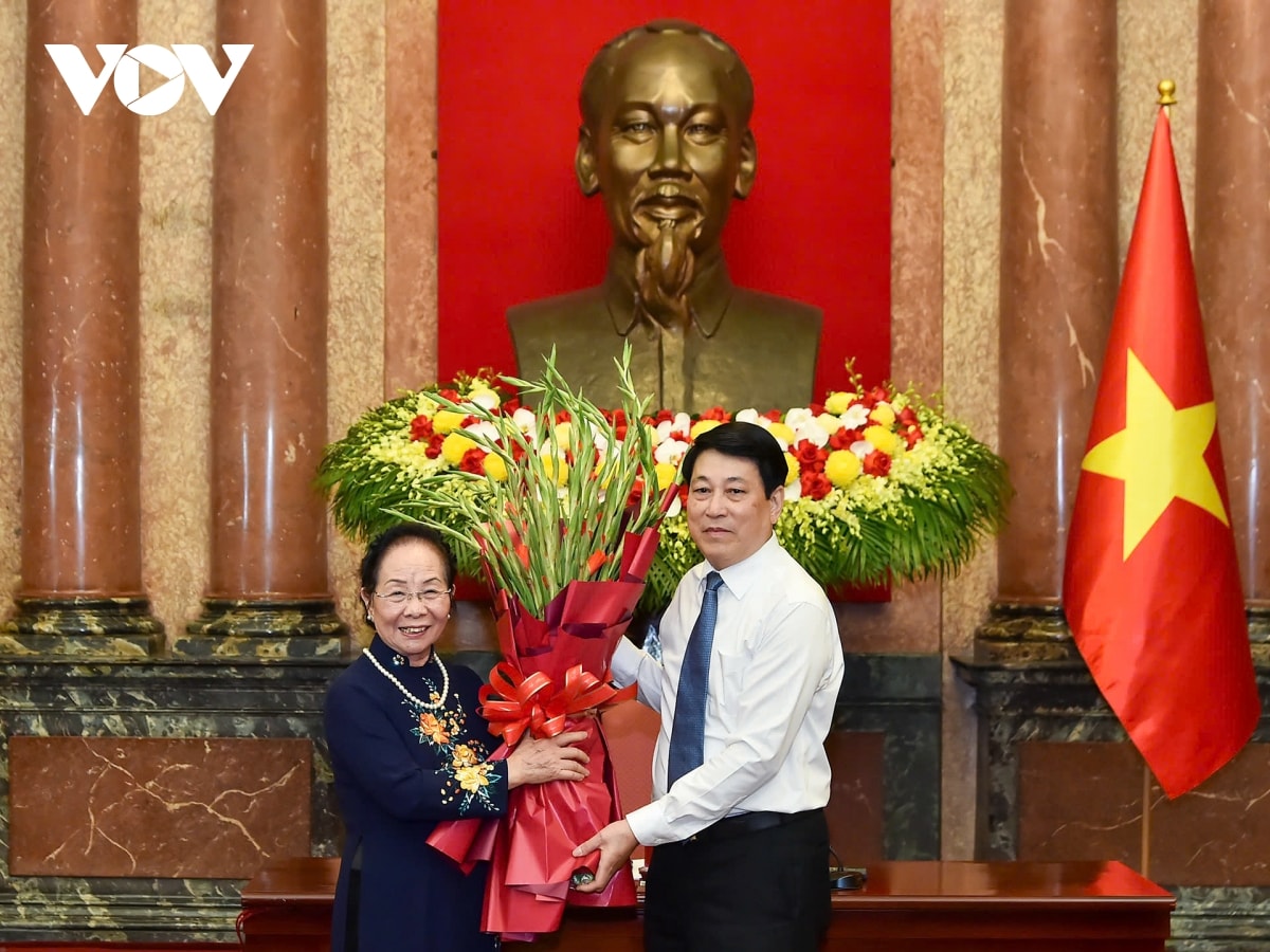 chủ tịch nước lương cường gặp mặt đoàn đại biểu hội khuyến học tiêu biểu toàn quốc hình ảnh 3 chu tich nuoc luong cuong gap mat doan dai bieu hoi khuyen hoc tieu bieu toan quoc hinh anh 3