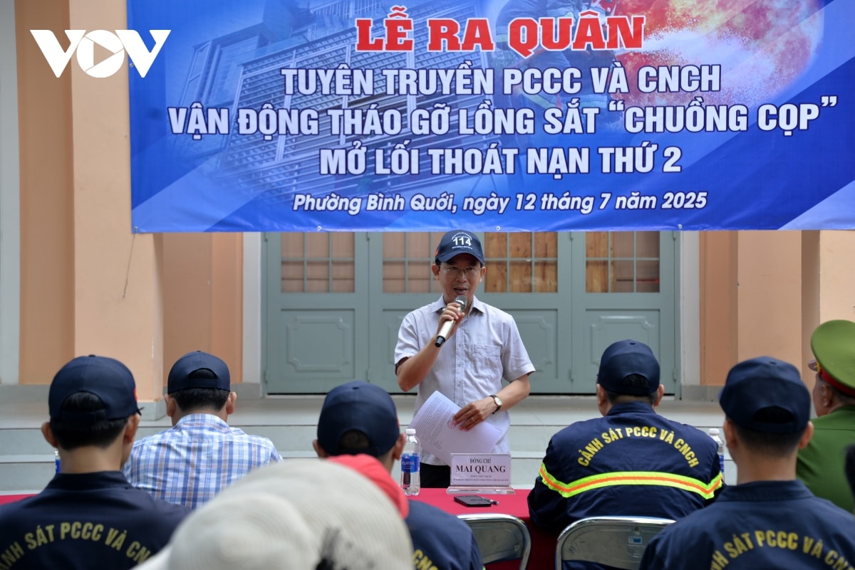 người dân tp.hcm tháo gỡ chuồng cọp mở lối thoát nạn hình ảnh 1 nguoi dan tp.hcm thao go chuong cop mo loi thoat nan hinh anh 1