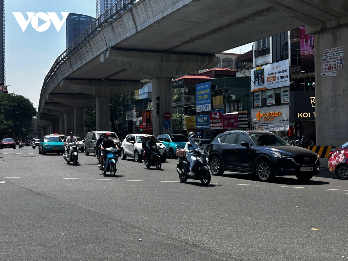 hà nội nghiên cứu tăng lệ phí trước bạ, phí biển số ô tô, xe máy chạy xăng, dầu hình ảnh 2 ha noi nghien cuu tang le phi truoc ba, phi bien so o to, xe may chay xang, dau hinh anh 2