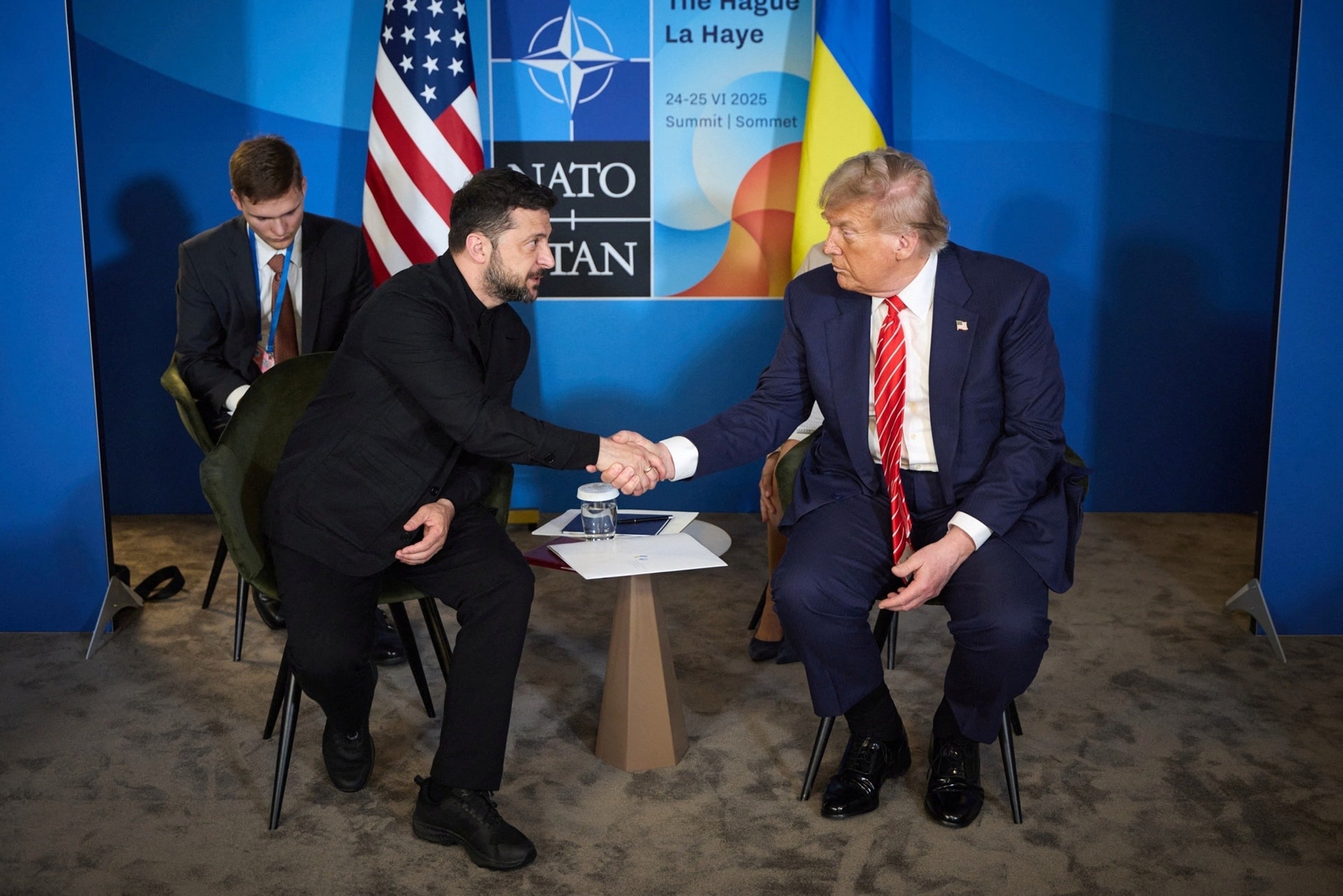Tổng thống Ukraine Zelensky và Tổng thống Mỹ Trump.