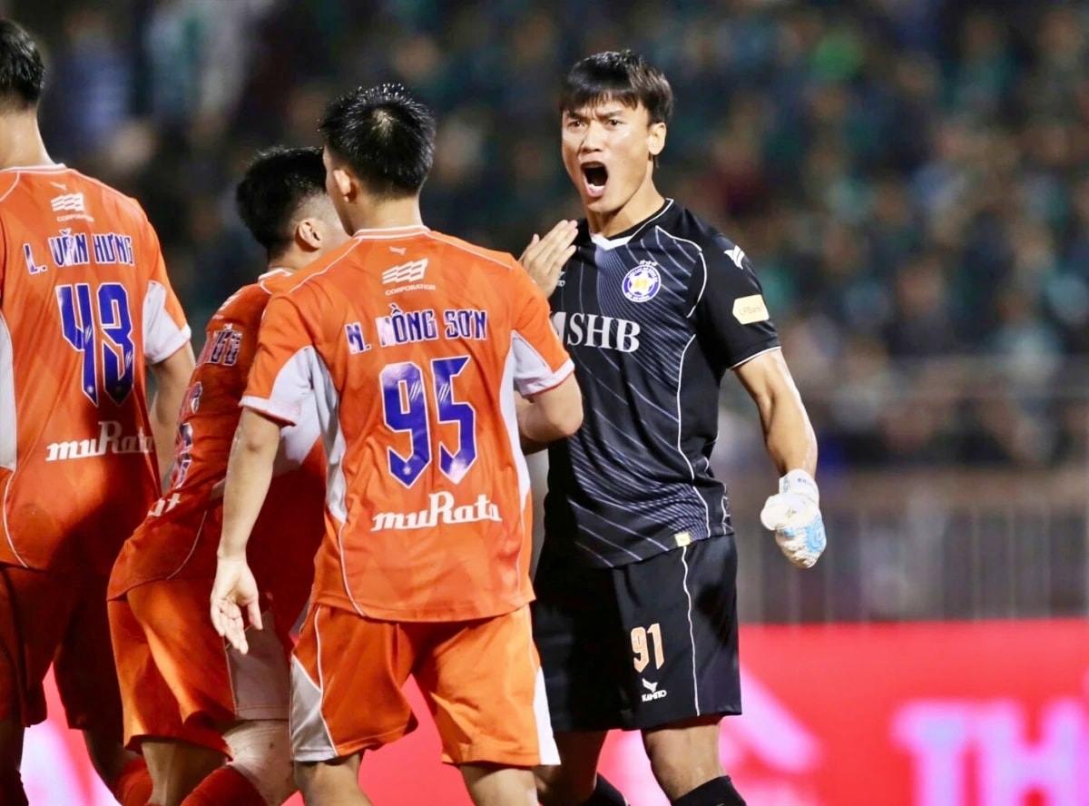 bùi tiến dũng lọt top 10 thủ môn đắt giá nhất v-league 2025 2026 hình ảnh 1 bui tien dung lot top 10 thu mon dat gia nhat v-league 2025 2026 hinh anh 1