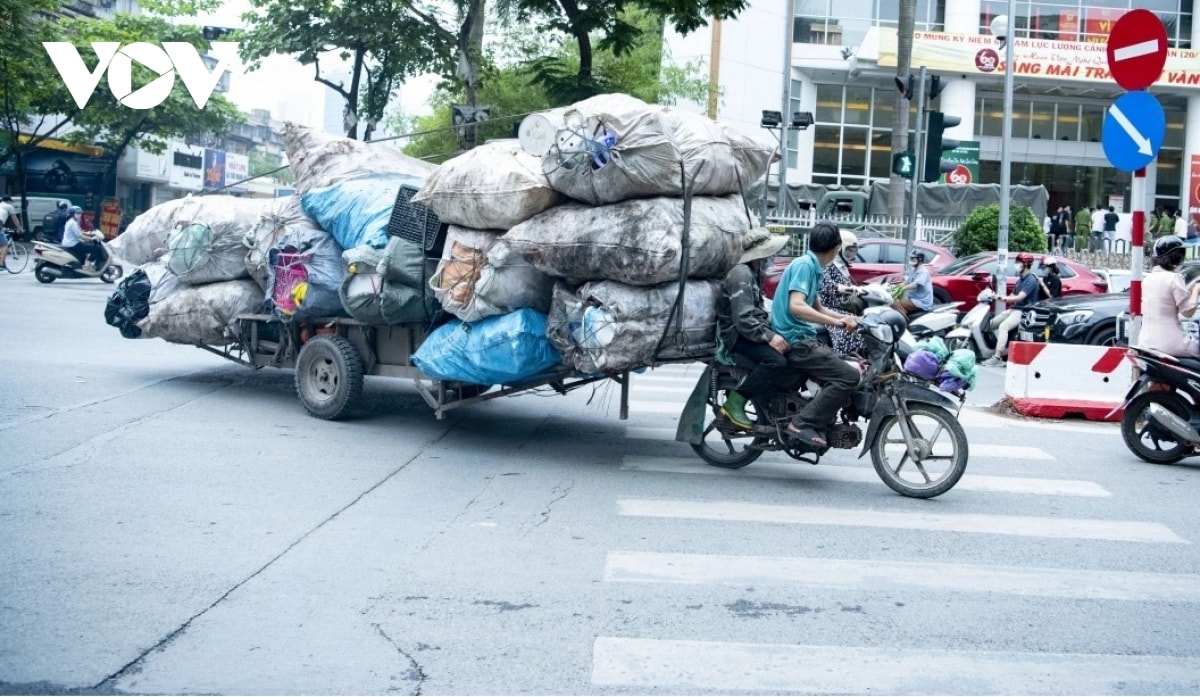 cấm xe máy xăng ở hà nội không chuẩn bị tốt dễ gây cảnh ngăn sông cấm chợ hình ảnh 2 cam xe may xang o ha noi khong chuan bi tot de gay canh ngan song cam cho hinh anh 2