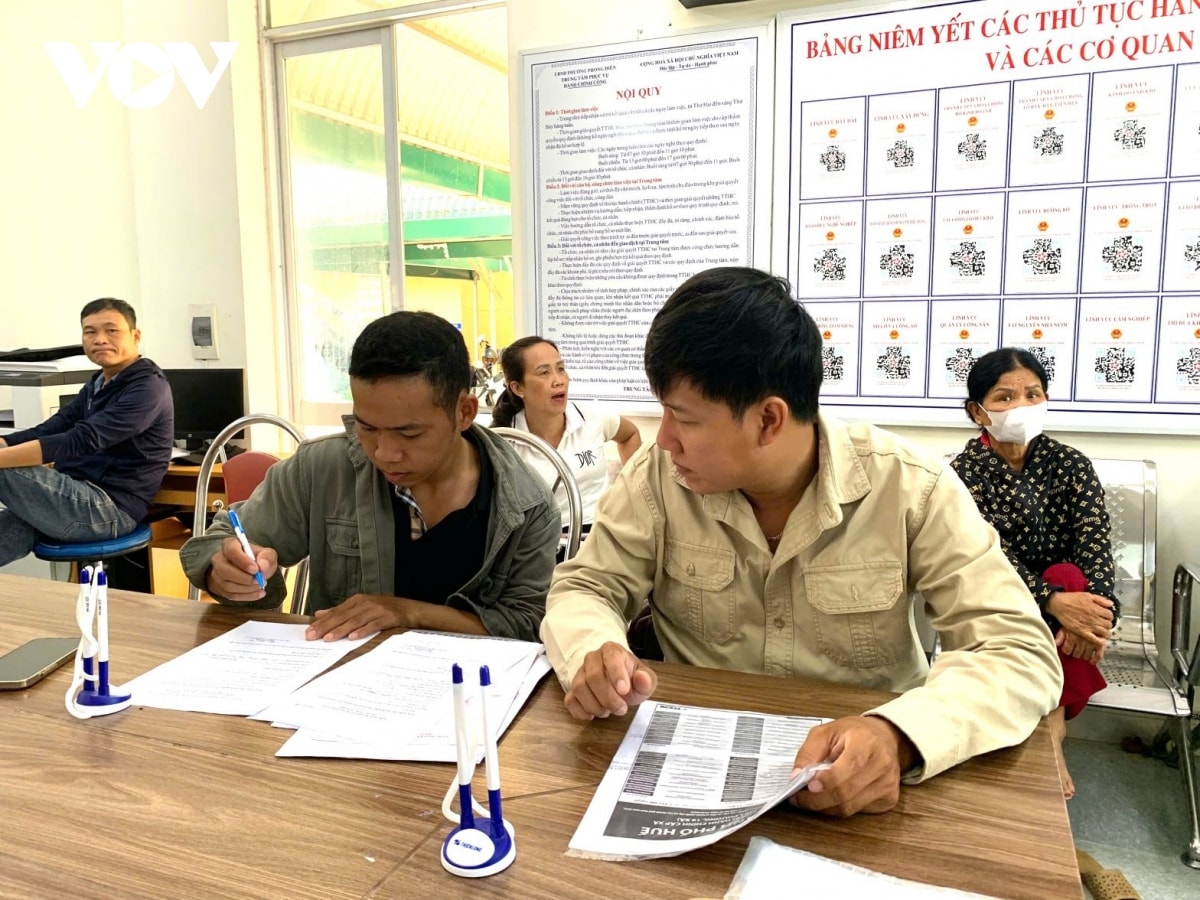 thành phố huế tỷ lệ nộp hồ sơ thủ tục hành chính trực tuyến đạt hơn 75 hình ảnh 1 thanh pho hue ty le nop ho so thu tuc hanh chinh truc tuyen dat hon 75 hinh anh 1