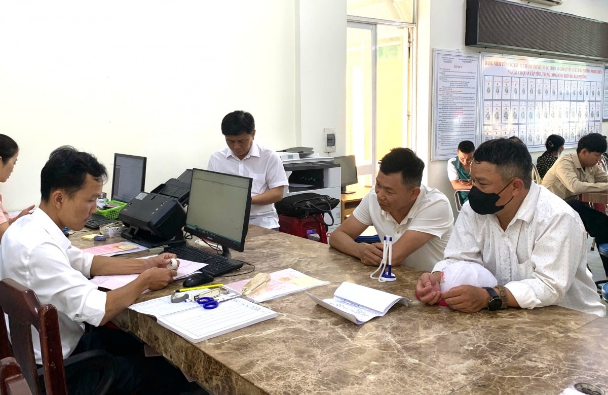 thành phố huế tỷ lệ nộp hồ sơ thủ tục hành chính trực tuyến đạt hơn 75 hình ảnh 2 thanh pho hue ty le nop ho so thu tuc hanh chinh truc tuyen dat hon 75 hinh anh 2