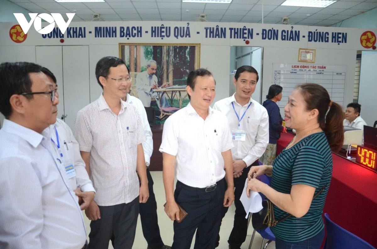 thành phố huế tỷ lệ nộp hồ sơ thủ tục hành chính trực tuyến đạt hơn 75 hình ảnh 3 thanh pho hue ty le nop ho so thu tuc hanh chinh truc tuyen dat hon 75 hinh anh 3