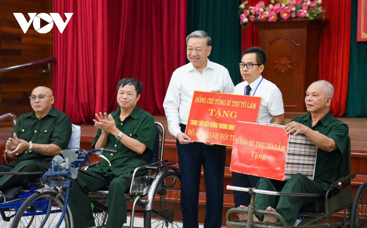 tổng bí thư tô lâm người có công với cách mạng là tài sản quý báu của dân tộc hình ảnh 2 tong bi thu to lam nguoi co cong voi cach mang la tai san quy bau cua dan toc hinh anh 2