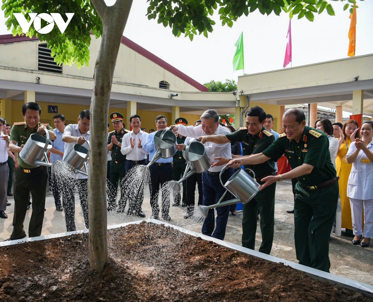 tổng bí thư tô lâm người có công với cách mạng là tài sản quý báu của dân tộc hình ảnh 9 tong bi thu to lam nguoi co cong voi cach mang la tai san quy bau cua dan toc hinh anh 9