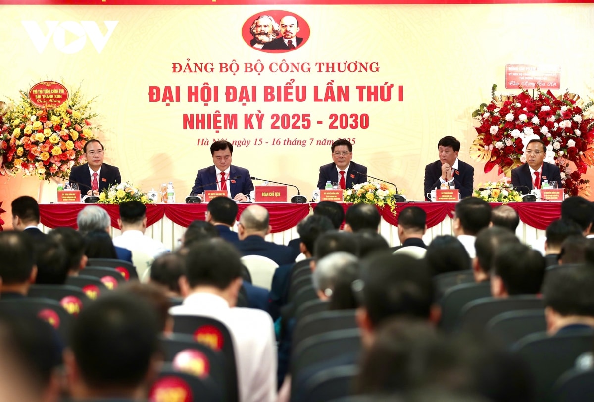 phó thủ tướng bùi thanh sơn dự Đại hội Đảng bộ bộ công thương hình ảnh 3 pho thu tuong bui thanh son du Dai hoi Dang bo bo cong thuong hinh anh 3