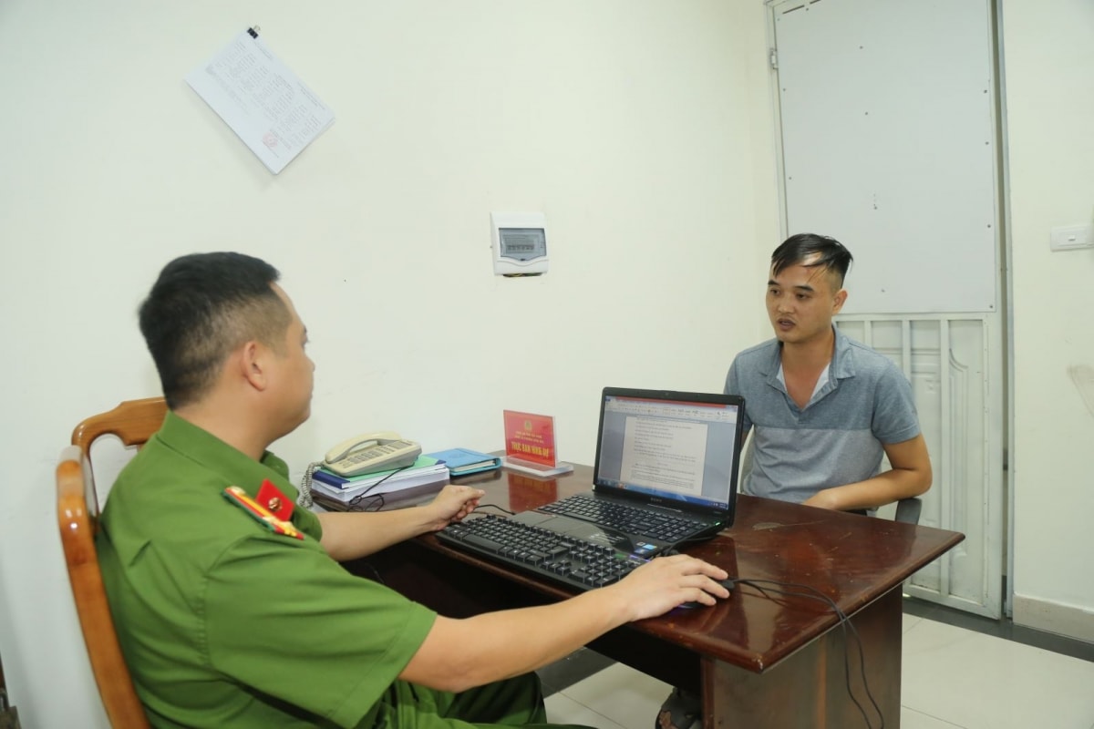 bat giu tai xe o to danh nguoi giua duong o bac ninh hinh anh 2