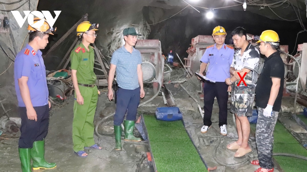xuyên rừng truy quét, bắt giữ gần 60 đối tượng vàng tặc ở sơn la hình ảnh 4 xuyen rung truy quet, bat giu gan 60 doi tuong vang tac o son la hinh anh 4