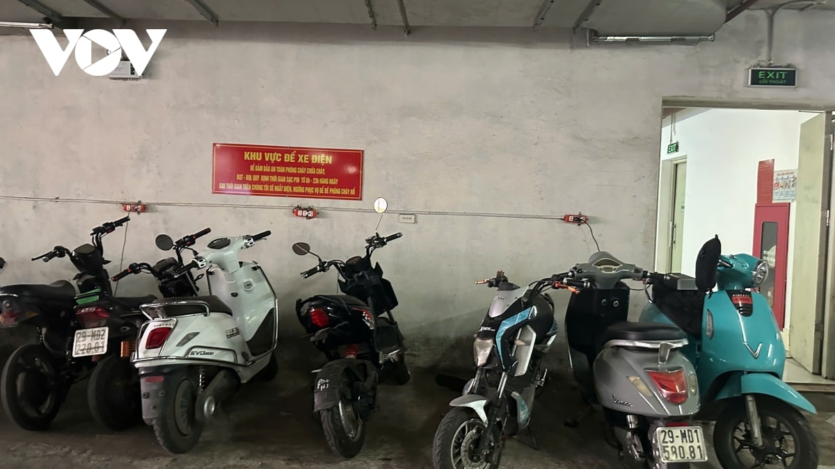 dan khu tap the ung ho chuyen sang chay xe dien nhung ban khoan dieu kien ha tang hinh anh 5