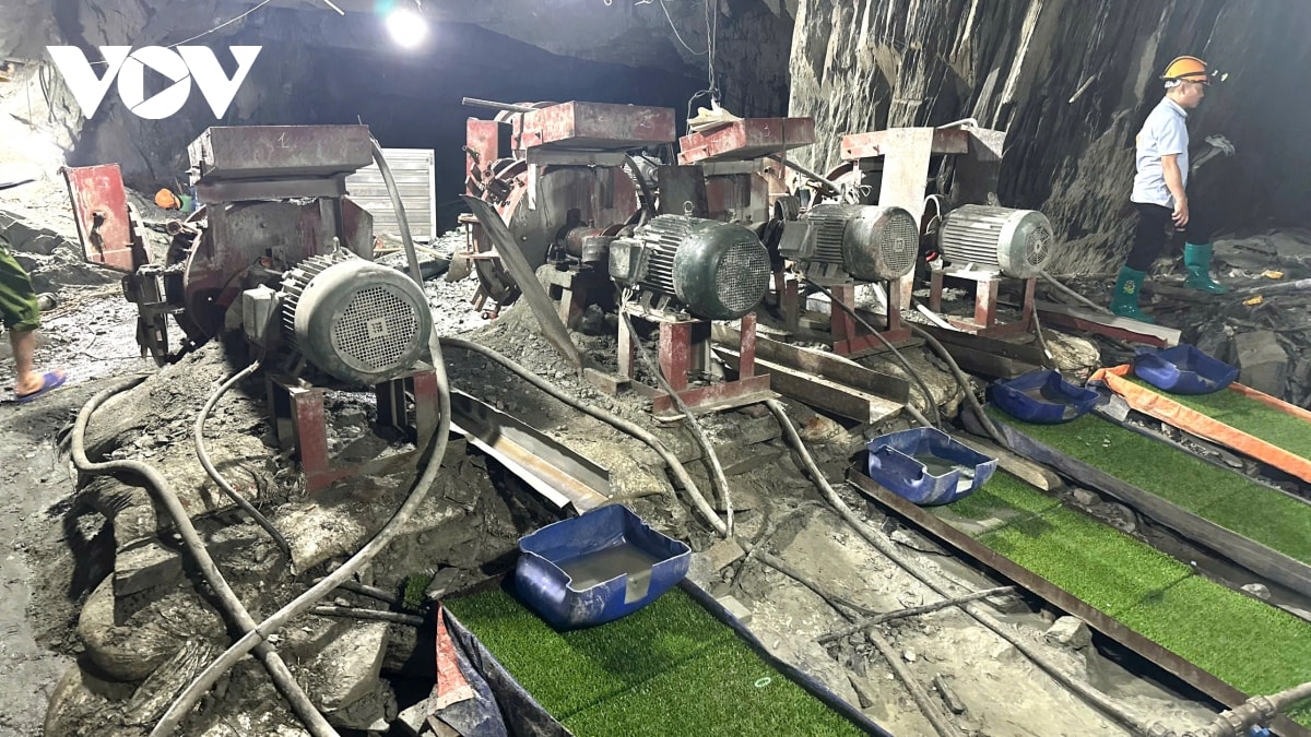 xuyên rừng truy quét, bắt giữ gần 60 đối tượng vàng tặc ở sơn la hình ảnh 2 xuyen rung truy quet, bat giu gan 60 doi tuong vang tac o son la hinh anh 2