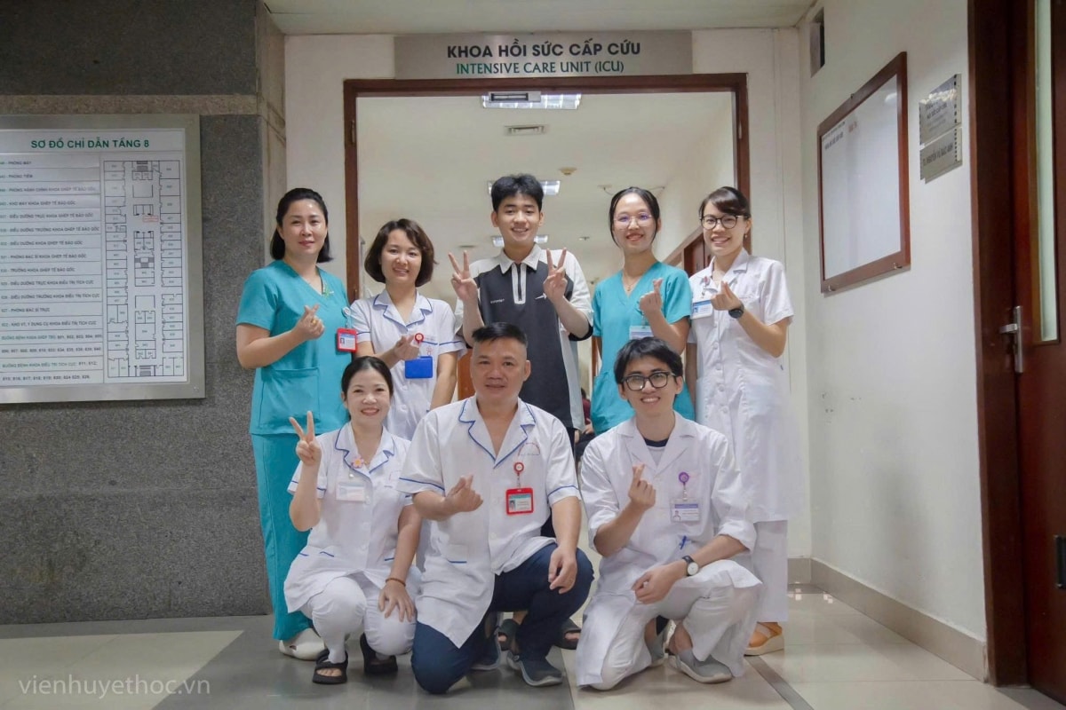 hành trình kỳ diệu của nam sinh mắc ung thư máu đạt 28 điểm khối a00 hình ảnh 2 hanh trinh ky dieu cua nam sinh mac ung thu mau dat 28 diem khoi a00 hinh anh 2