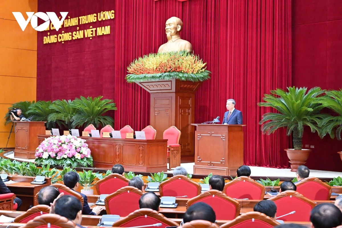 toan canh be mac hoi nghi lan thu 12 ban chap hanh trung uong Dang khoa xiii hinh anh 4