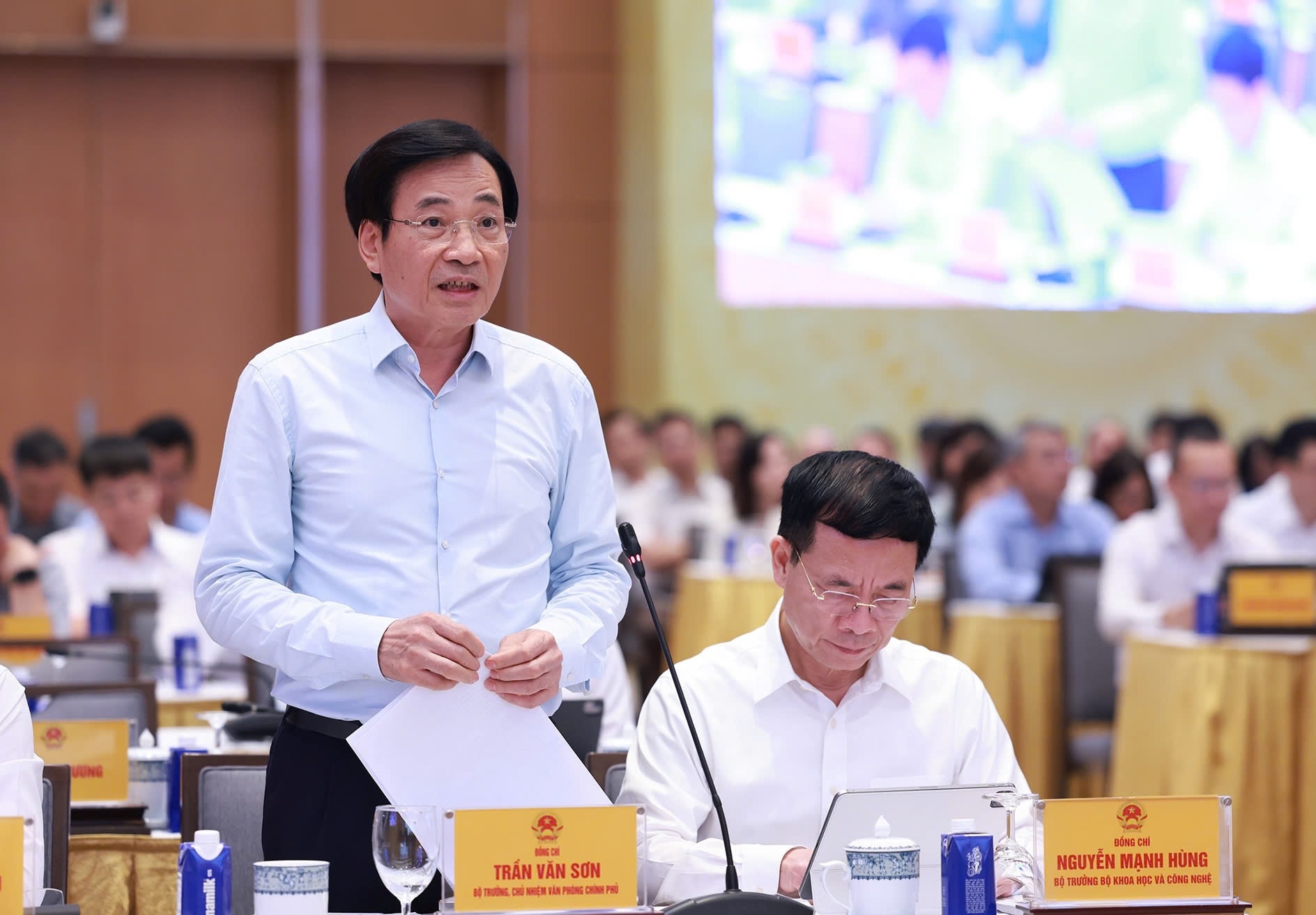 Bộ trưởng, Chủ nhiệm Văn phòng Chính phủ Trần Văn Sơn phát biểu tại phiên họp (Ảnh: VGP/Nhật Bắc)