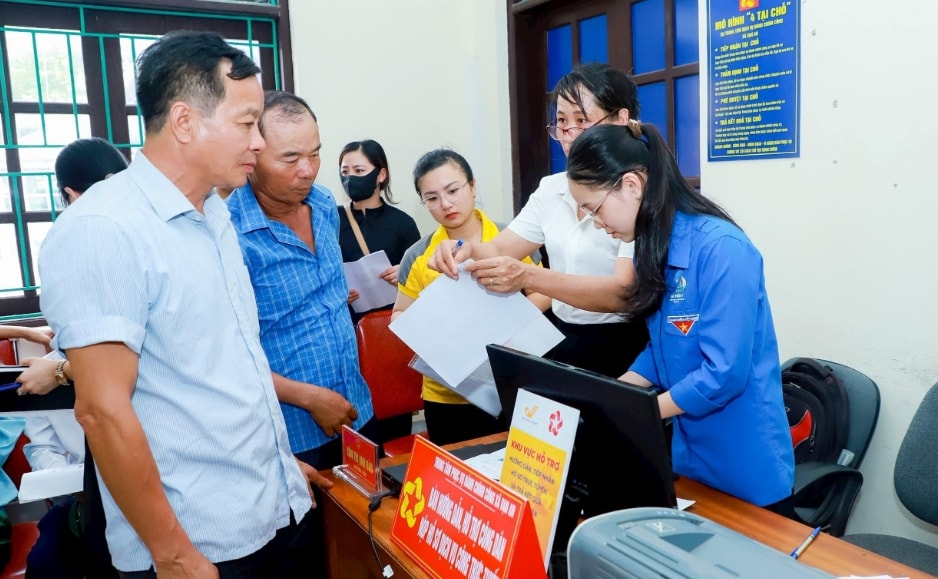 van hanh chinh quyen hai cap, nghe an quyet tam dong bo tu tinh den xa hinh anh 3