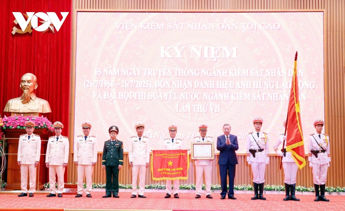 tổng bí thư cán bộ kiểm sát phải dũng khí bảo vệ cái đúng, kiên quyết đấu tranh cái sai hình ảnh 4 tong bi thu can bo kiem sat phai dung khi bao ve cai dung, kien quyet dau tranh cai sai hinh anh 4