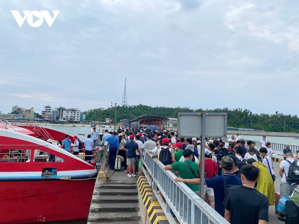 người dân quảng ninh chủ động phòng tránh bão số 3 hình ảnh 3 nguoi dan quang ninh chu dong phong tranh bao so 3 hinh anh 3
