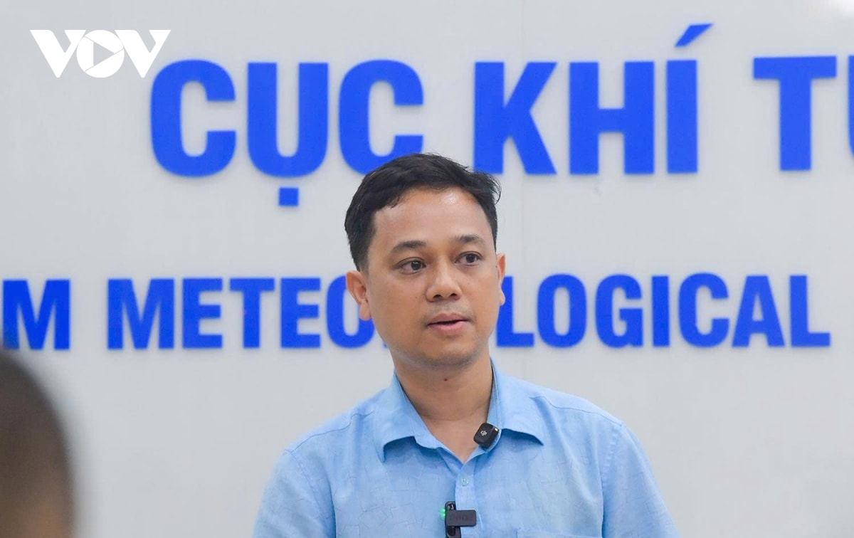trực tiếp bão số 3 đổ bộ vào đất liền, thanh hóa mưa lớn, nhiều đường phố ngập sâu hình ảnh 65 truc tiep bao so 3 do bo vao dat lien, thanh hoa mua lon, nhieu duong pho ngap sau hinh anh 65