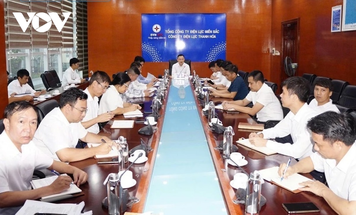 tong cong ty Dien luc mien bac quyet tam khoi phuc cap dien som nhat cho nguoi dan sau bao hinh anh 1