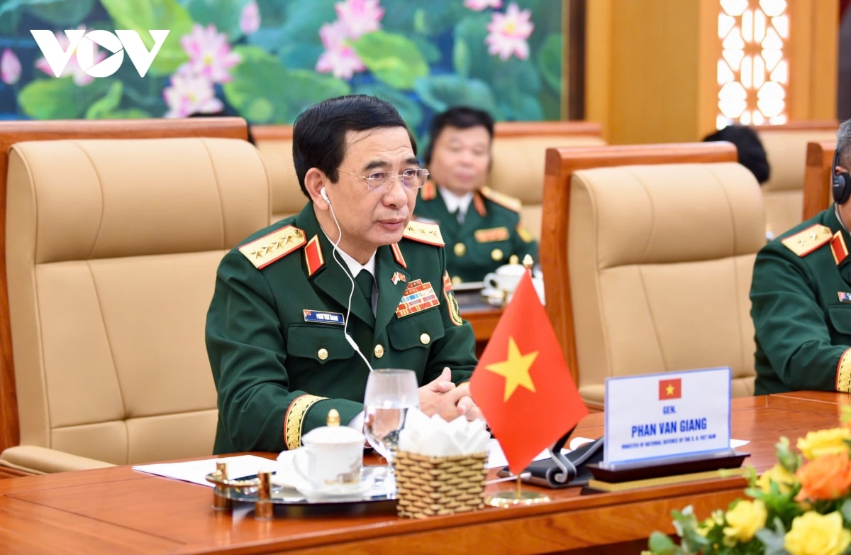 Đại tướng phan văn giang chủ trì lễ đón và hội đàm với bộ trưởng quốc phòng singapore hình ảnh 4 Dai tuong phan van giang chu tri le don va hoi dam voi bo truong quoc phong singapore hinh anh 4