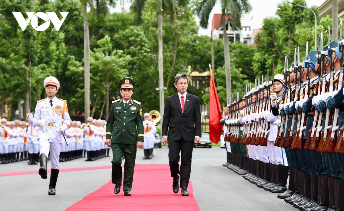 Đại tướng phan văn giang chủ trì lễ đón và hội đàm với bộ trưởng quốc phòng singapore hình ảnh 2 Dai tuong phan van giang chu tri le don va hoi dam voi bo truong quoc phong singapore hinh anh 2