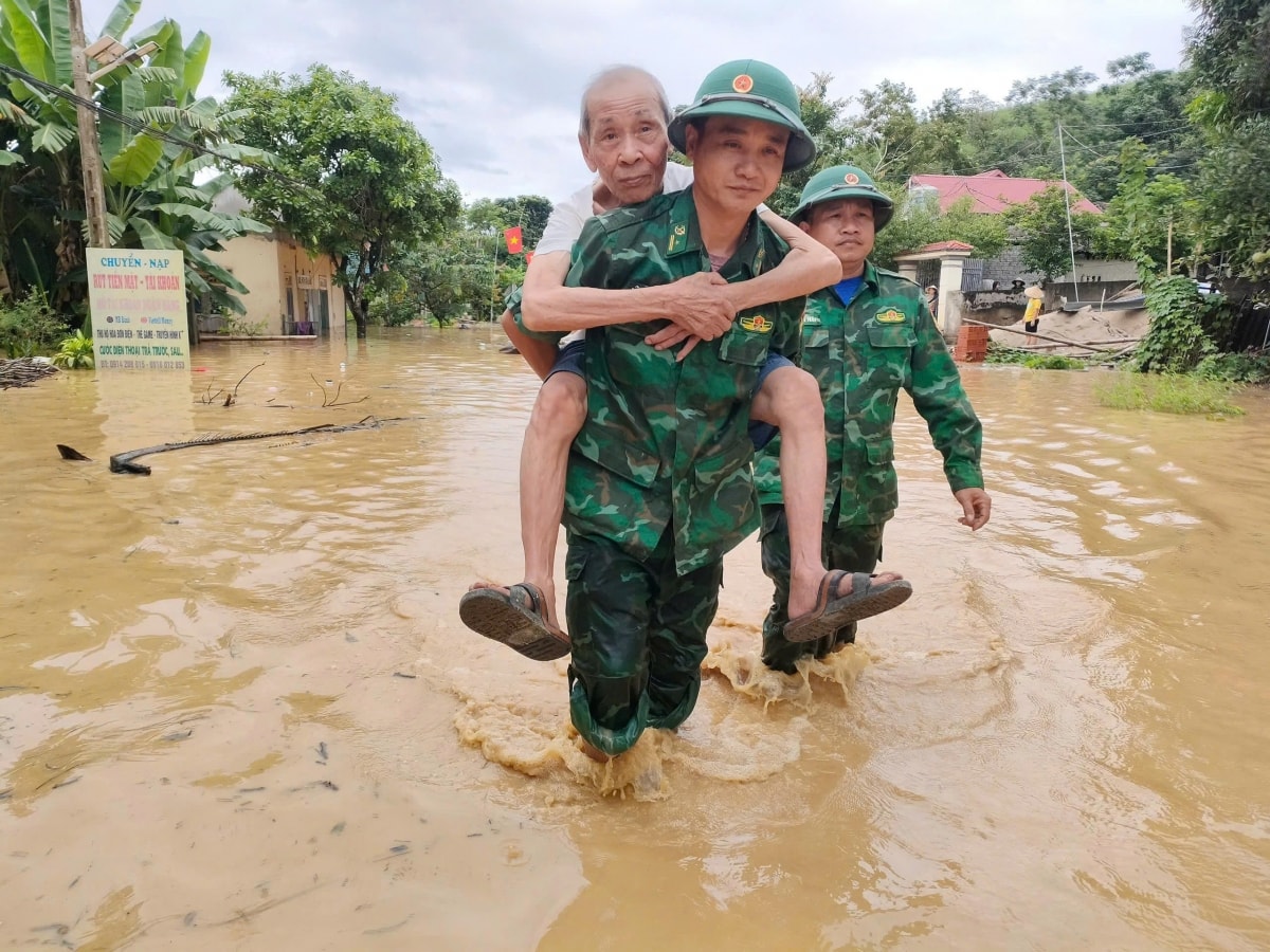 mưa lũ nghiêm trọng chia cắt nhiều đồn biên phòng và xã biên giới nghệ an hình ảnh 3 mua lu nghiem trong chia cat nhieu don bien phong va xa bien gioi nghe an hinh anh 3