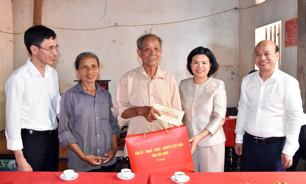 nhiều hoạt động tri ân người có công, các gia đình chính sách hình ảnh 7 nhieu hoat dong tri an nguoi co cong, cac gia dinh chinh sach hinh anh 7