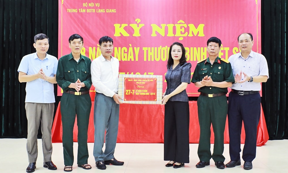 nhiều hoạt động tri ân người có công, các gia đình chính sách hình ảnh 5 nhieu hoat dong tri an nguoi co cong, cac gia dinh chinh sach hinh anh 5