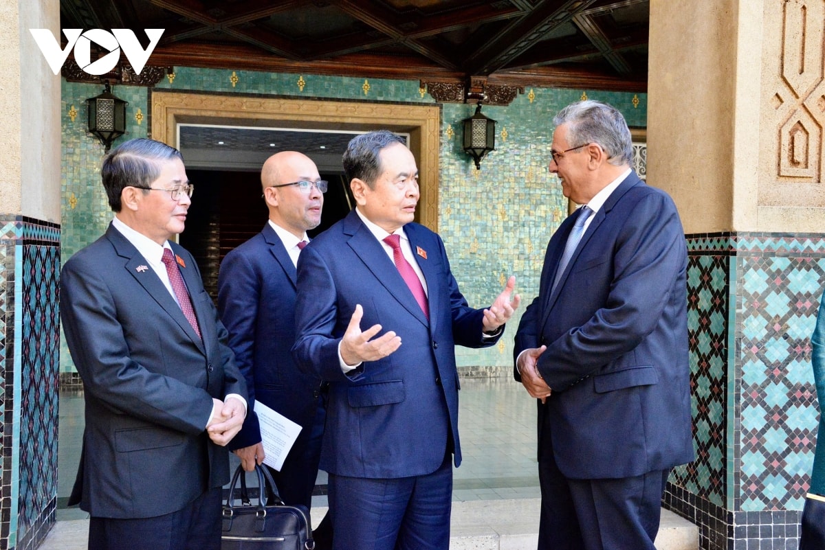 chu tich quoc hoi tran thanh man hoi kien thu tuong maroc aziz akhannouch hinh anh 2