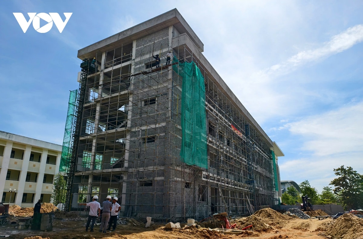 quảng ngãi khẩn trương thi công xây nhà công vụ bố trí cán bộ vào ở sau hợp nhất hình ảnh 12 quang ngai khan truong thi cong xay nha cong vu bo tri can bo vao o sau hop nhat hinh anh 12