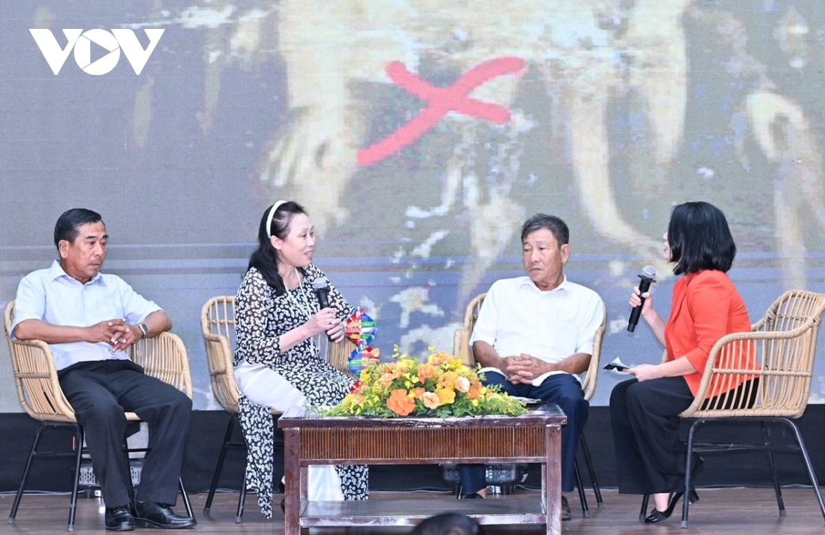 thu tuong trao thong bao ket qua giam dinh adn hai cot liet si cho 15 gia dinh hinh anh 3