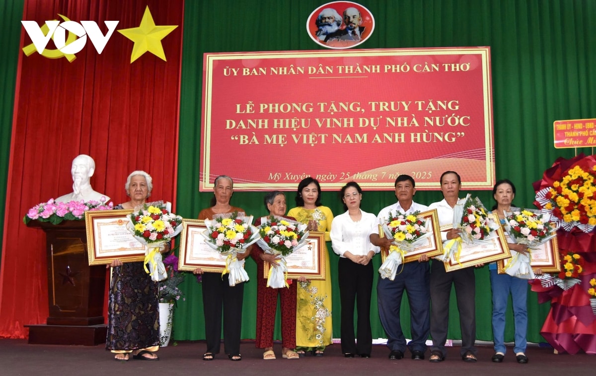 các địa phương thăm hỏi người có công, gia đình chính sách nhân dịp kỷ niệm 27 7 hình ảnh 12 cac dia phuong tham hoi nguoi co cong, gia dinh chinh sach nhan dip ky niem 27 7 hinh anh 12