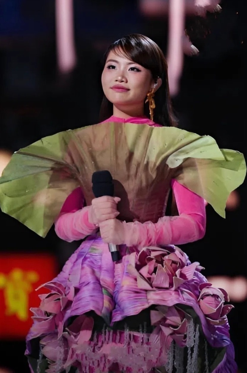 Phương Mỹ Chi tạo dấu ấn tại quốc tế bằng cách kể chuyện bằng âm nhạc đậm chất Việt.