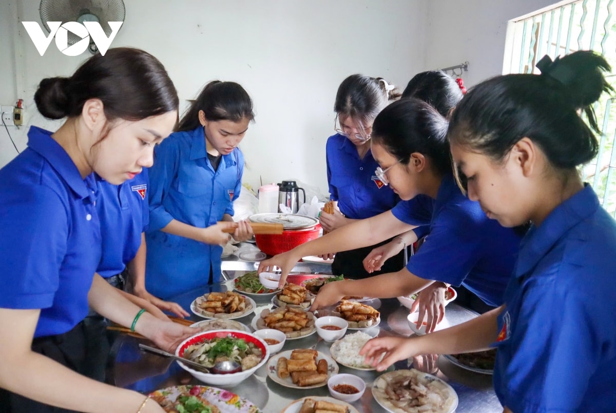 các hoạt động tri ân thương binh liệt sĩ trong cả nước hình ảnh 11 cac hoat dong tri an thuong binh liet si trong ca nuoc hinh anh 11