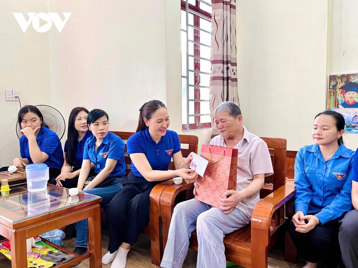 các hoạt động tri ân thương binh liệt sĩ trong cả nước hình ảnh 14 cac hoat dong tri an thuong binh liet si trong ca nuoc hinh anh 14