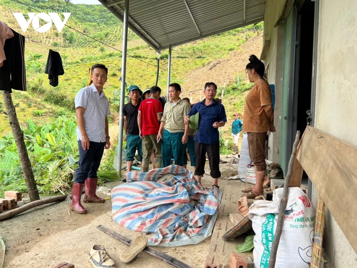 quan - dan chung tay noi ron lu son la hinh anh 6
