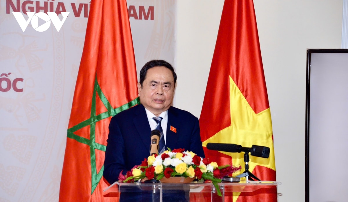 chủ tịch quốc hội gặp Đại sứ quán và cộng đồng người việt tại morocco hình ảnh 3 chu tich quoc hoi gap Dai su quan va cong dong nguoi viet tai morocco hinh anh 3