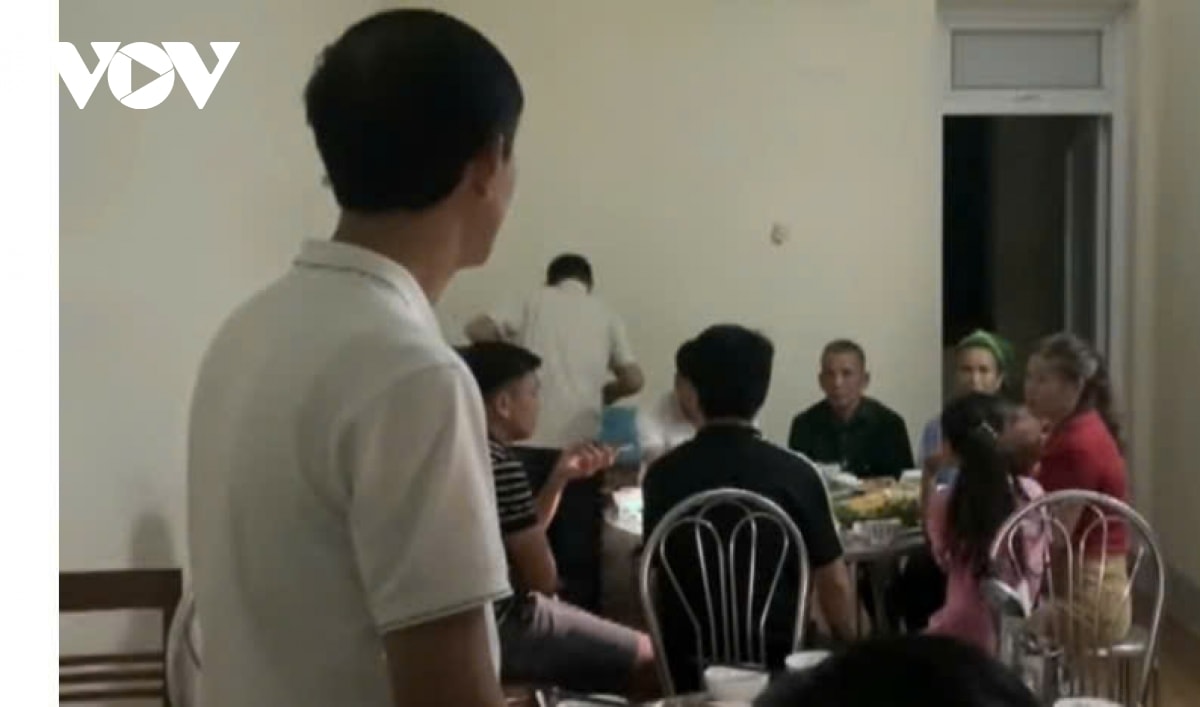 nghệ an khẩn trương tiếp cận những bản làng cuối cùng bị cô lập hình ảnh 3 nghe an khan truong tiep can nhung ban lang cuoi cung bi co lap hinh anh 3