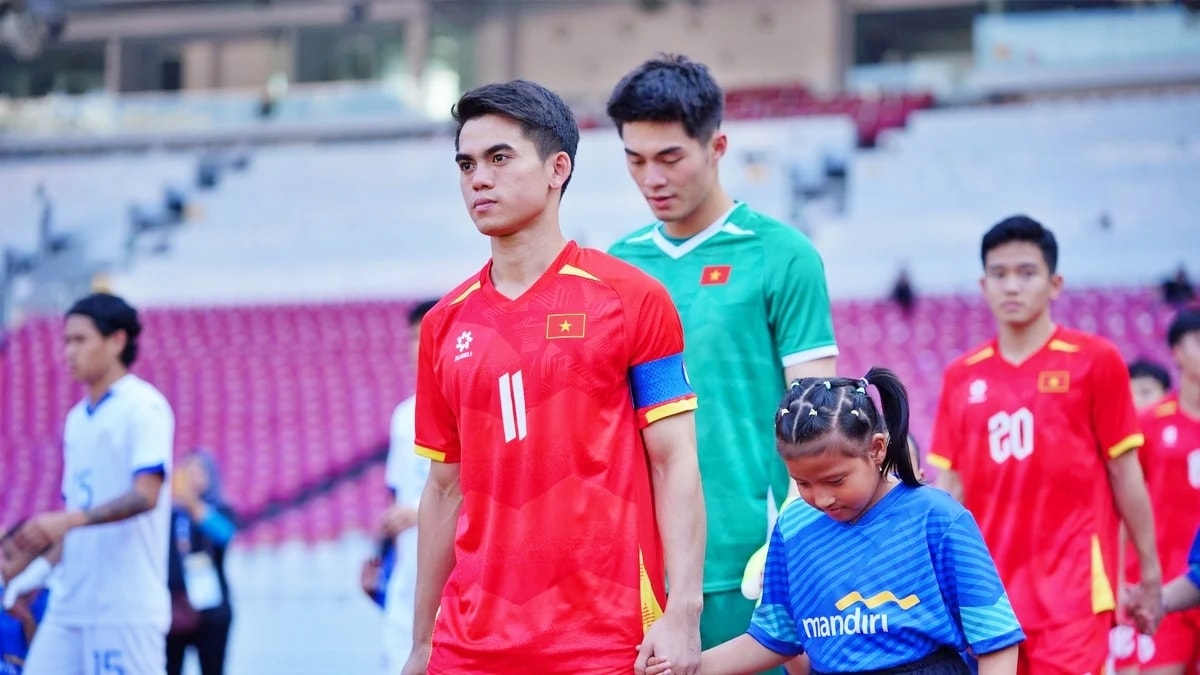 u23 việt nam quyết vô địch u23 Đông nam Á 2025 ở chảo lửa gelora bung karno hình ảnh 1 u23 viet nam quyet vo dich u23 Dong nam A 2025 o chao lua gelora bung karno hinh anh 1