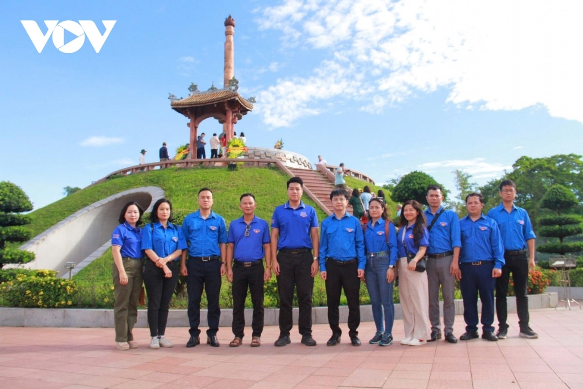 tuoi tre Dai tieng noi viet nam tri an cac thuong binh, liet si hinh anh 5