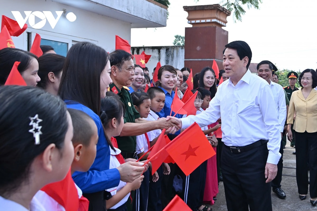 chủ tịch nước lương cường dự sinh hoạt chi bộ thôn ở quảng ninh hình ảnh 1 chu tich nuoc luong cuong du sinh hoat chi bo thon o quang ninh hinh anh 1
