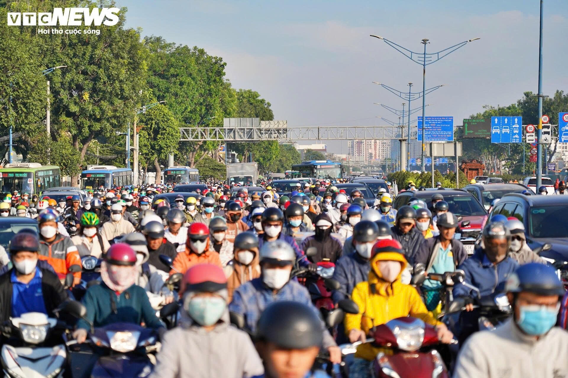 Lo ngại lượng lớn xe máy cũ sẽ chuyển về nông thôn khi người dân TP.HCM chuyển sang đi xe máy điện.