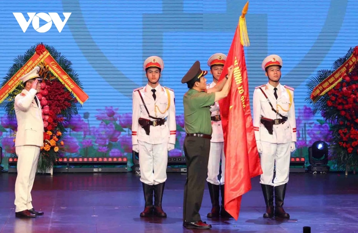 Dai tuong luong tam quang cong an thanh pho ha noi la don vi dac biet hinh anh 1
