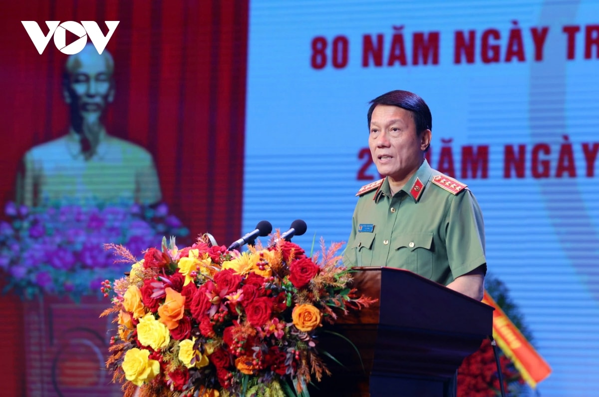 Dai tuong luong tam quang cong an thanh pho ha noi la don vi dac biet hinh anh 2