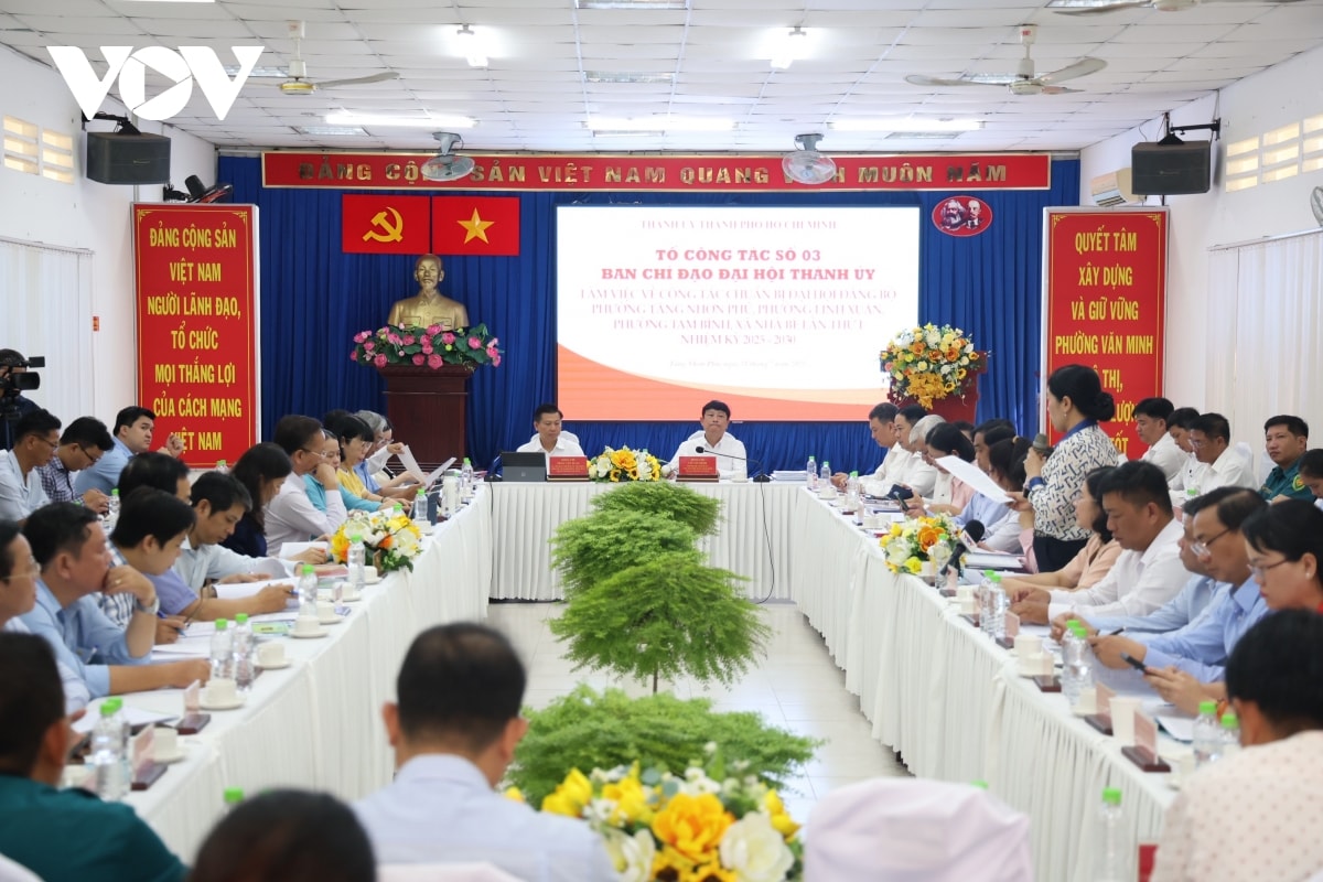 không thể để phó chủ tịch ubnd xã, phường ngồi ký sao y chứng thực mãi được hình ảnh 1 khong the de pho chu tich ubnd xa, phuong ngoi ky sao y chung thuc mai duoc hinh anh 1