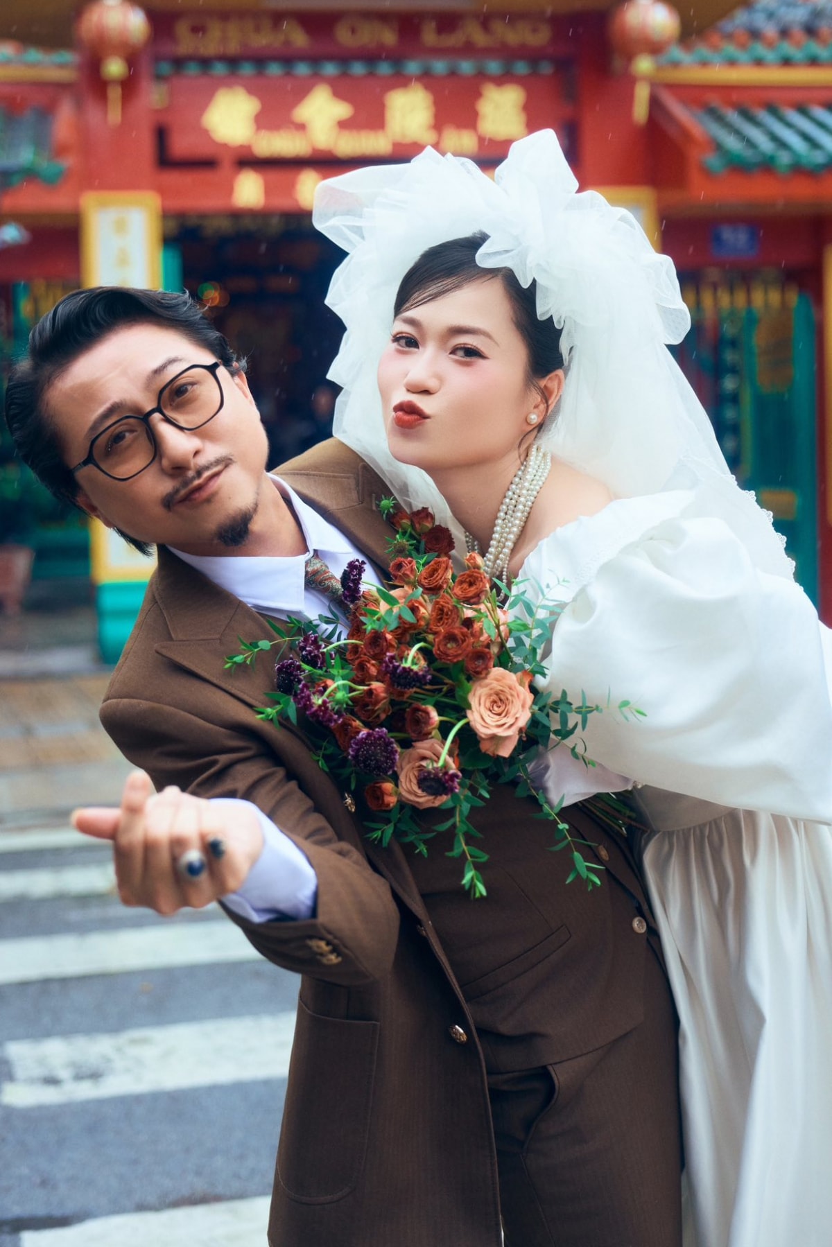 sao viet 1 8 lam vy da - hua minh Dat ky niem 15 nam ngay cuoi hinh anh 1