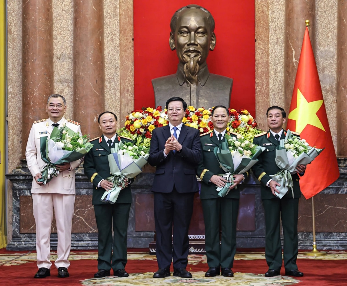 chủ tịch nước lương cường trao quyết định thăng quân hàm thượng tướng hình ảnh 4 chu tich nuoc luong cuong trao quyet dinh thang quan ham thuong tuong hinh anh 4